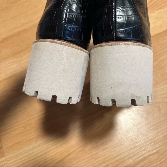 Dolce Vita 8.5 Huey Lug-Sole Chelsea Booties chunky utilitarian black animal - Picture 5 of 8